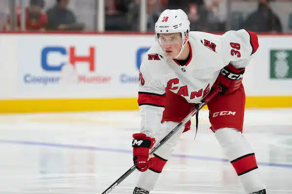 NHL:stä pudonnut ruotsalaislupaus siirtymässä Oulun Kärppiin NHL:stä pudonnut ruotsalaislupaus siirtymässä Oulun Kärppiin