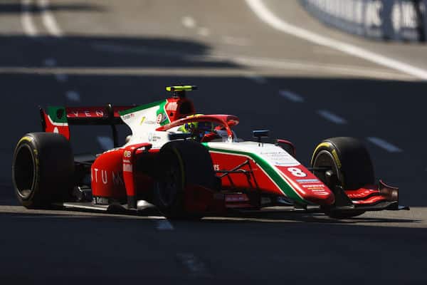 Tulokaskuljettaja debytoi F1-sarjassa - verrattu Lewis Hamiltoniin Tulokaskuljettaja debytoi F1-sarjassa – verrattu Lewis Hamiltoniin