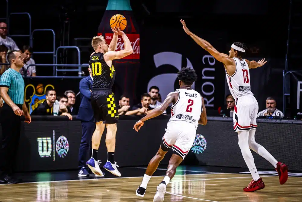 Barcelona lähetti Sasu Salinin lauluun