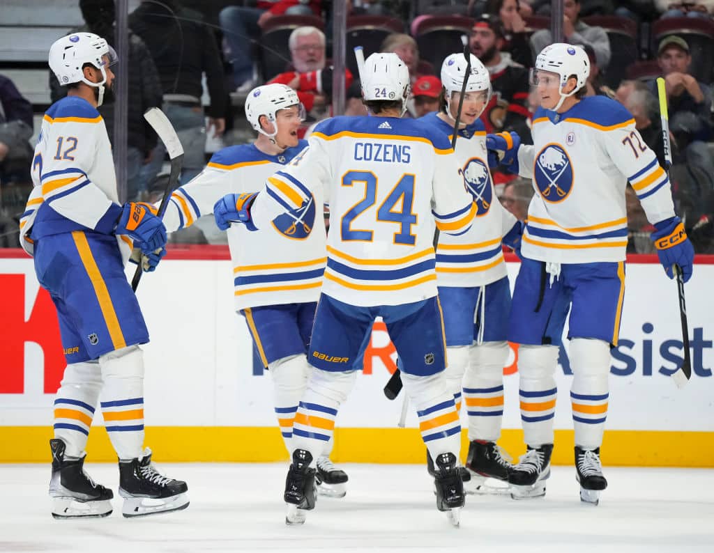 Hurja 16 ottelun NHL-kierros käynnissä - suomalaiset heti isoissa rooleissa Hurja 16 ottelun NHL-kierros käynnissä – suomalaiset heti isoissa rooleissa