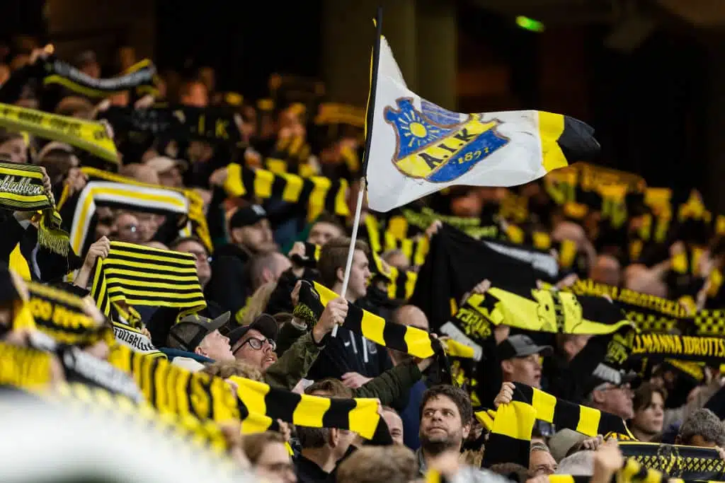 Ruotsin jalkapallossa hurjat katsojaluvut – käsittämätön ero Suomeen Ruotsin jalkapallossa hurjat katsojaluvut – käsittämätön ero Suomeen