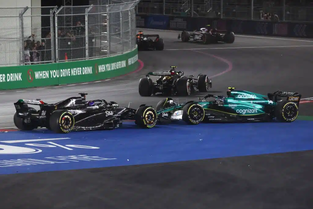 Fernando Alonso kommentoi Valtteri Bottaksen kisan pilannutta temppuaan Fernando Alonso kommentoi Valtteri Bottaksen kisan pilannutta temppuaan