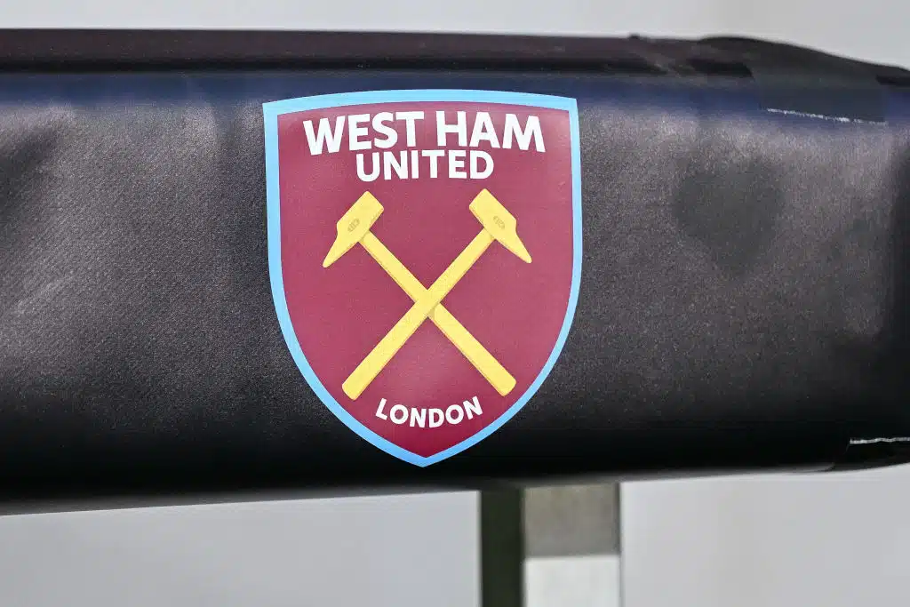 Syöpää sairastava Valioliiga-legenda paljasti valmistautuvansa kuolemaan - "Haluan elää normaalia elämää" Syöpää sairastava Valioliiga-legenda paljasti valmistautuvansa kuolemaan – ”Haluan elää normaalia elämää”