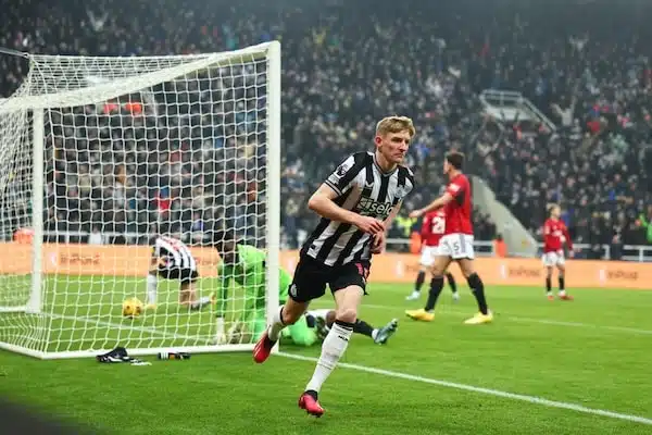Bussilla peliin matkustanut Manchester United hävisi Newcastlelle Valioliigassa
