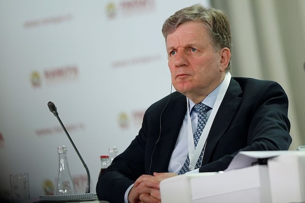 STT pudotti uutispommin tammikuussa 1998 - Esko Aho avaa nyt viimein mitä ajatuksia se hänessä herätti STT pudotti uutispommin tammikuussa 1998 – Esko Aho avaa nyt viimein mitä ajatuksia se hänessä herätti