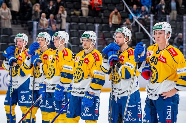 Suomalaispelaaja isossa roolissa kiekkojoukkueensa mestaruusjuhlissa