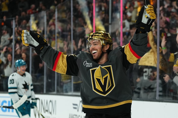 Stanley Cupin voittanut NHL-supertähti allekirjoitti lähes 30 miljoonan dollarin arvoisen sopimuksen