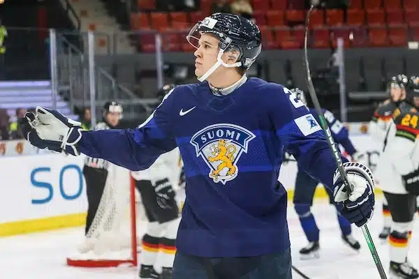 Suomalaislupaukselle povataan valoisaa NHL-tulevaisuutta – ”Tappava rannelaukaus”