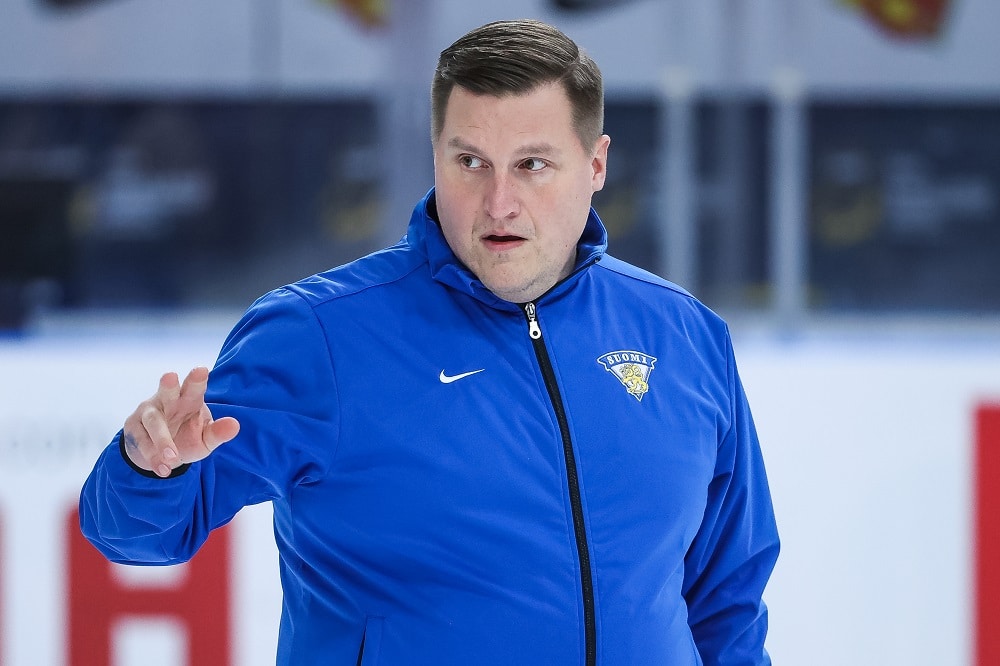 Outo valmentajapäätös – tekikö Jääkiekkoliitto oman maalin? Outo valmentajapäätös – tekikö Jääkiekkoliitto oman maalin?