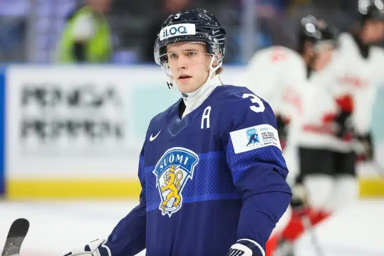 Nuorten Leijonien tähtipuolustaja antoi palaa TV5:llä