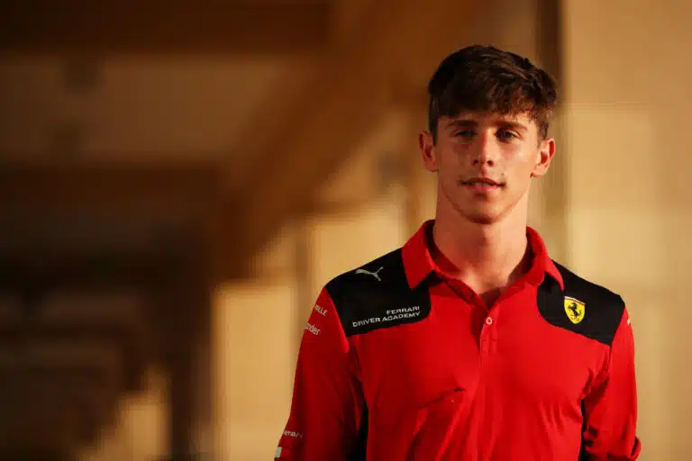 Se siitä Valtteri Bottaksen tallikaverin F1-pestistä – kaksi Leclerciä Ferrarilla?