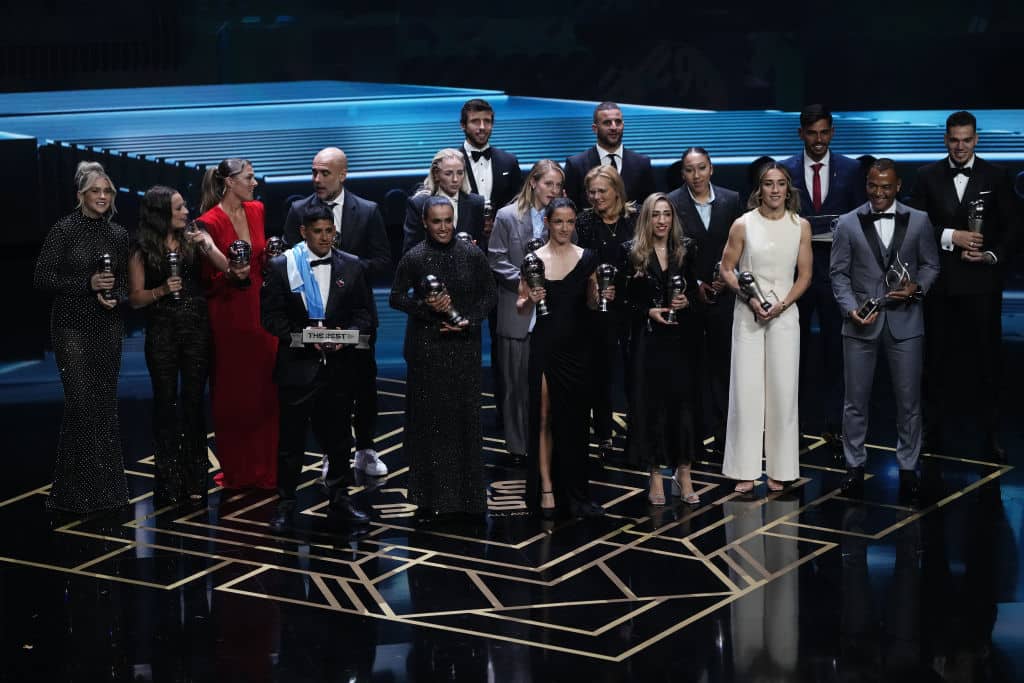 FIFA valitsi vuoden parhaita - Manchester City dominoi tähdistövalintoja FIFA valitsi vuoden parhaita – Manchester City dominoi tähdistövalintoja