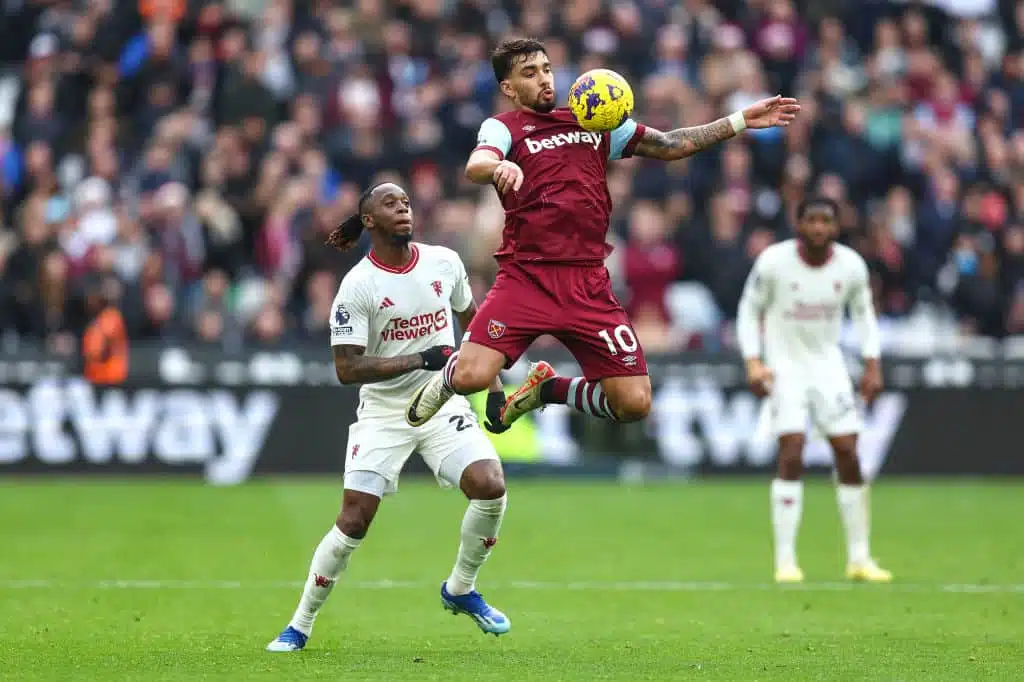 Manchester City nappaamassa hyökkääjän toisesta Valioliigaseurasta Manchester City nappaamassa hyökkääjän toisesta Valioliigaseurasta