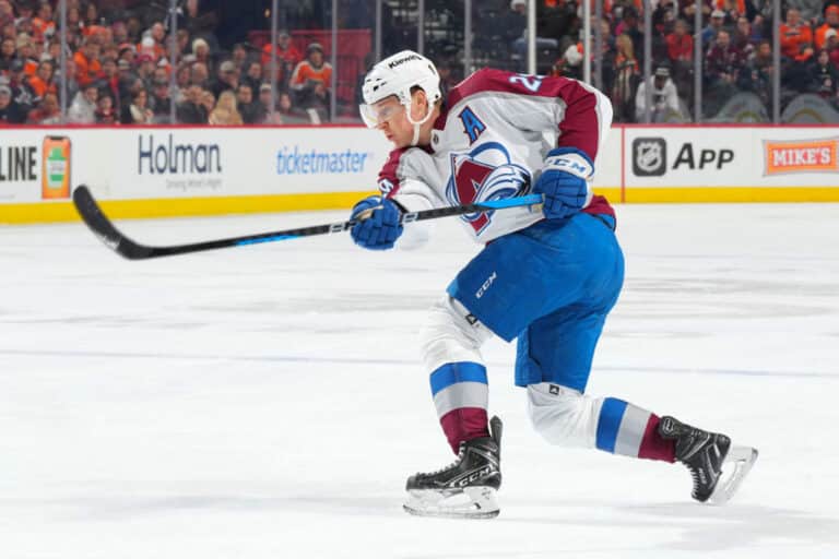 Colorado Avalanchelta hurja nousu NHL:ssä – Jesse Puljujärvi iski Sidney Crosbyn tehoillassa