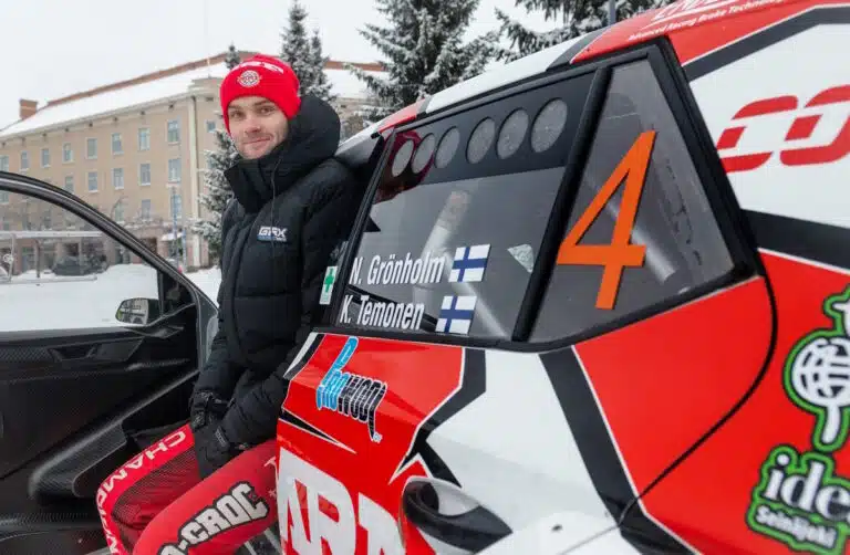Suomalaisralliässä saa isänsä entisen kartturin vierelleen – toiminut myös Valtteri Bottaksen kartturina