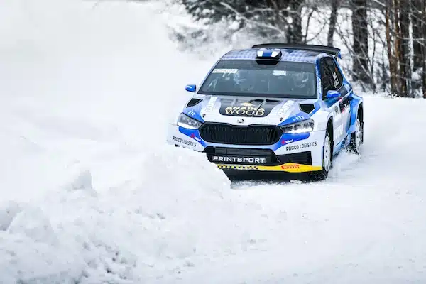 Suomalainen rallilupaus oli täysin omaa luokkaansa – Grönholm muni pahasti viimeisellä pätkällä