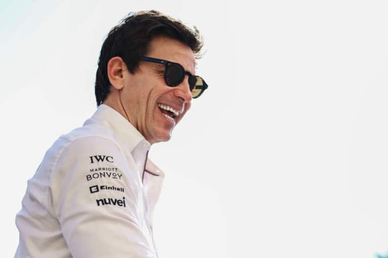 Mitä Lewis Hamiltonille tapahtui? Mercedes-pomo Toto Wolff ihmeissään