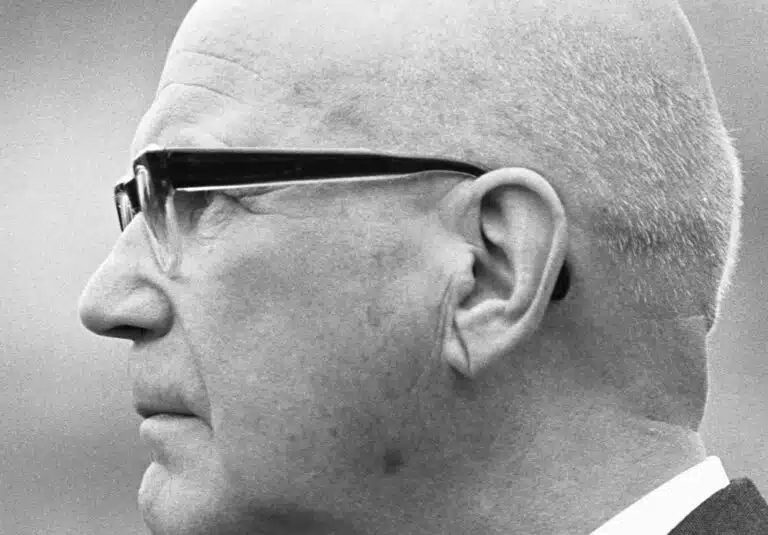 Urho Kekkonen esitti Kalervo Kummolalle oudon kysymyksen