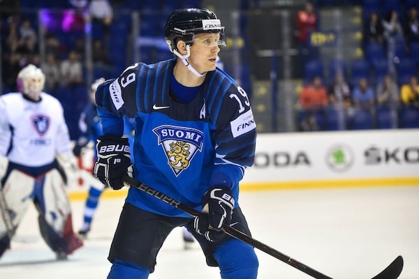 Veli-Matti Savinainen palasi kaukaloon ja leiskautti melkoisen kommentin Veli-Matti Savinainen palasi kaukaloon ja leiskautti melkoisen kommentin