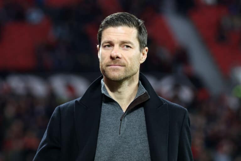 Huhut Lukas Hradeckyn valmentajasta ammuttiin alas