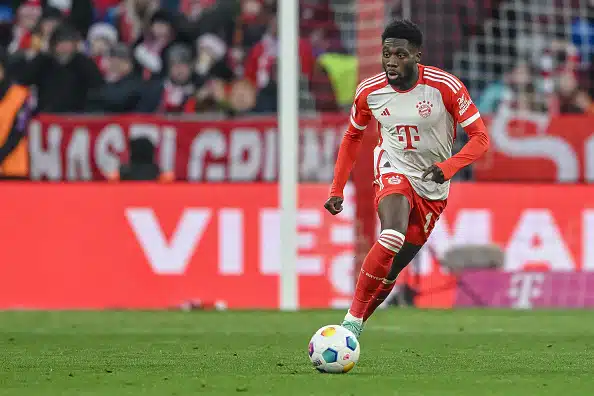 Homma paketissa - Bayern Münchenin johtokunta on hyväksynyt poskettoman sopimuksen Homma paketissa – Bayern Münchenin johtokunta on hyväksynyt poskettoman sopimuksen