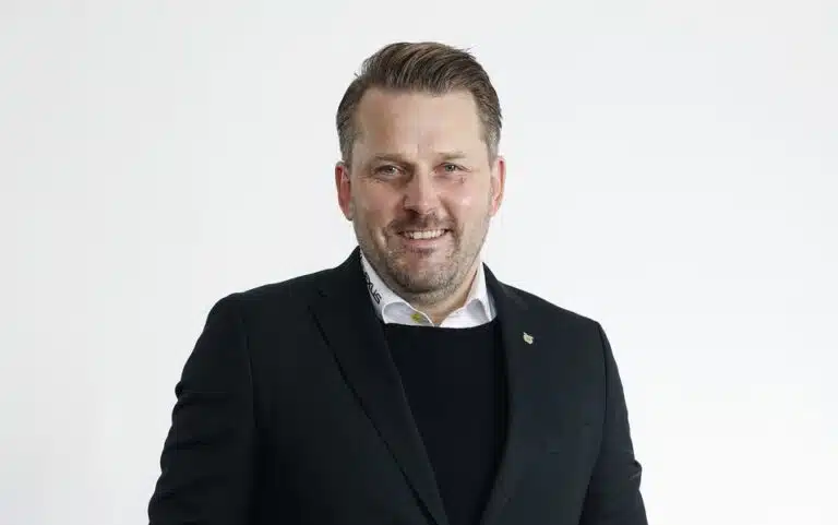 Ilveksen Antti Pennanen jätti KalPan kättelemättä, kommentoi Sanomalle: ”Se oli vahinko”