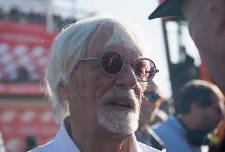 Bernie Ecclestone junaili Valtteri Bottasta pihalle