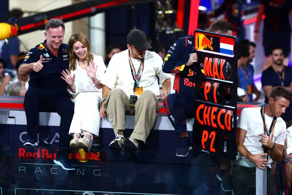 Spice Girls -vaimo pistänyt Christian Horner ahtaalle - tekstiviestivuoto ravisuttaa myös avioliittoa Spice Girls -vaimo pistänyt Christian Horner ahtaalle – tekstiviestivuoto ravisuttaa myös avioliittoa