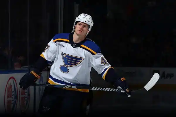 NHL:ssä nähtiin rajut murskajaiset - puolustaja iski hämmentävät tehot NHL:ssä nähtiin rajut murskajaiset – puolustaja iski hämmentävät tehot