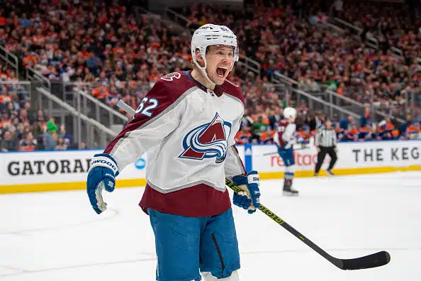 Artturi Lehkonen iski todella erikoisen maalin NHL:ssä