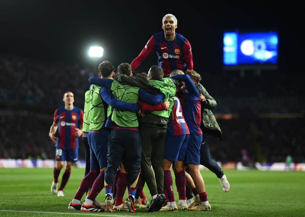 Barcelona hoiti hommansa ja pysytteli vielä Real Madridin kyydissä Barcelona hoiti hommansa ja pysytteli vielä Real Madridin kyydissä