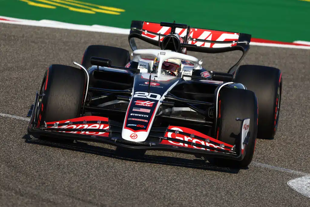 F1-talli maksoi miljoonia entiselle sponsorilleen - vapautettiin jatkamaan matkaa Hollannista F1-talli maksoi miljoonia entiselle sponsorilleen – vapautettiin jatkamaan matkaa Hollannista