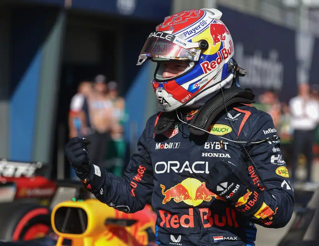 Max Verstappenin johto hupeni dramaattisesti Max Verstappenin johto hupeni dramaattisesti