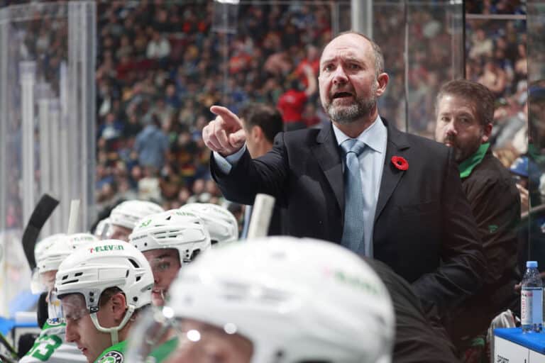 NHL-päävalmentaja velmuili: ”Olemme juoneet reilusti”