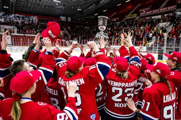 Tämän Jokerit unohti – HIFK ja Kiekko-Espoo pelaavat yhä mitaleista Tämän Jokerit unohti – HIFK ja Kiekko-Espoo pelaavat yhä mitaleista
