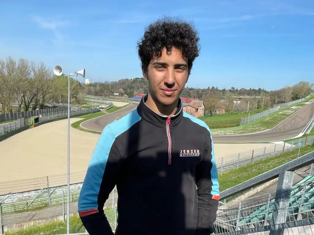 Suomalainen formulalupaus vaihtaa autoluokkaa – tallikaverina viisinkertainen maailmanmestari