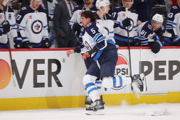 NHL-ottelun rähinä päättyi järkyttävällä tavalla