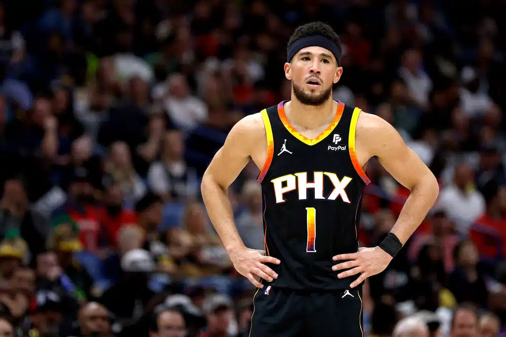 NBA-tähti heittänyt harvinaisen hurjia pistesaldoja