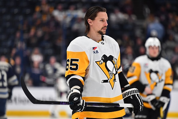 Jättipalkkaa nauttivalle ruotsalaiselle NHL-supertähdelle rajua kritiikkiä – ”Ei kanna korttaan kekoon” Jättipalkkaa nauttivalle ruotsalaiselle NHL-supertähdelle rajua kritiikkiä – ”Ei kanna korttaan kekoon”