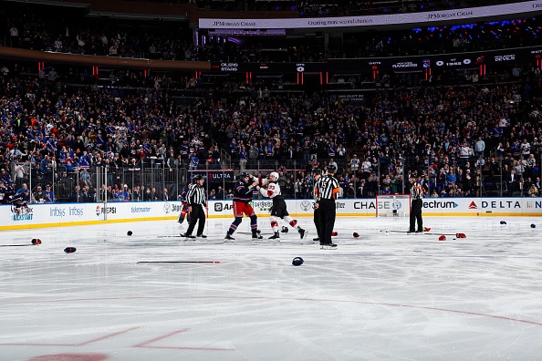 Joukkotappelu NHL:ssä - Kaapo Kakko karkasi maalintekoon Joukkotappelu NHL:ssä – Kaapo Kakko karkasi maalintekoon