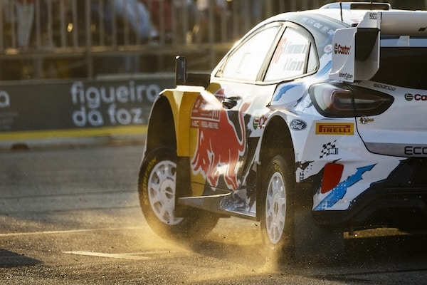 EK18: Rallin MM-sarjan sensaatio yllätti viimeisellä pätkällä - tämä on tilanne Portugalin MM-rallissa EK18: Rallin MM-sarjan sensaatio yllätti viimeisellä pätkällä – tämä on tilanne Portugalin MM-rallissa