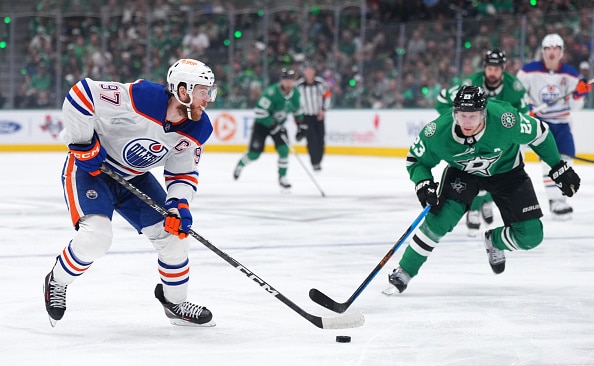 Supertähti ratkaisi NHL-trillerin – suomalaispakilla synkkä saldo