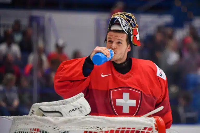 Sveitsin maalivahti loistaa – Roman Josin mielestä kuuluisi NHL:ään