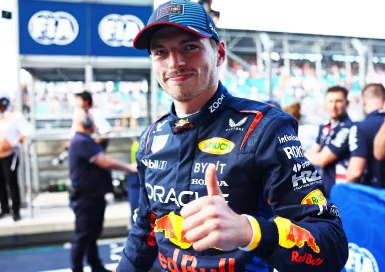 Max Verstappen nimesi kovimman tallikaverinsa – eikä se ole Sergio Perez