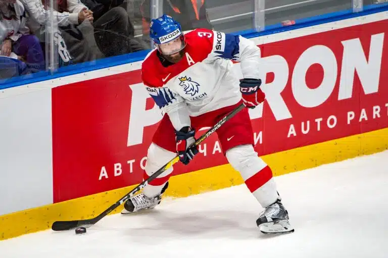 Tshekin NHL-sikailija ei ajattele maanantain otsikoita