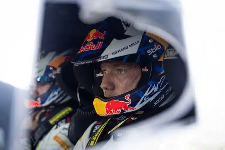 Sebastien Ogier sai kuulla huojentavan tiedon Ott Tänakista ja Martin Järveojasta