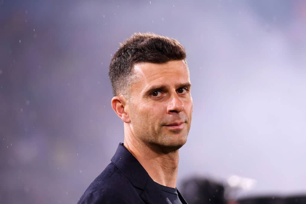 Serie A:n sensaatiojoukkueen päävalmentaja jätti yllättäen paikkansa - uusi osoite jo selvillä? Serie A:n sensaatiojoukkueen päävalmentaja jätti yllättäen paikkansa – uusi osoite jo selvillä?