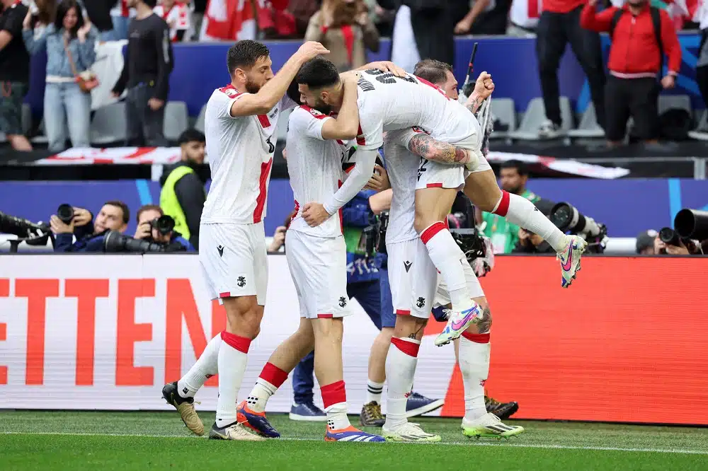 EM-kisasensaatio on yllättäen tappioputkessa