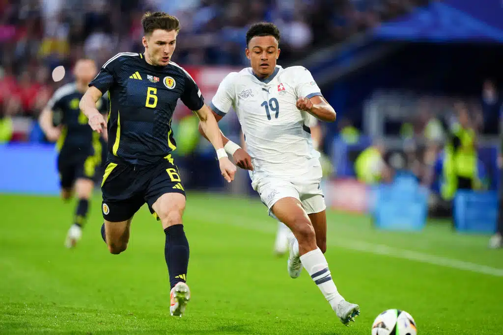 Karu uutinen Skotlannilta - tähtipelaajan EM-kisat ovat ohi Karu uutinen Skotlannilta – tähtipelaajan EM-kisat ovat ohi