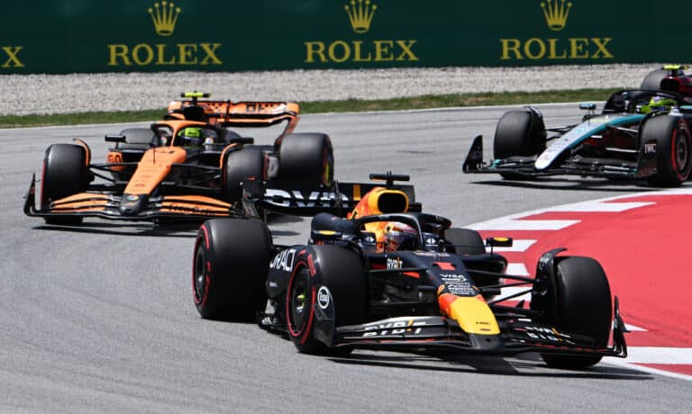 Max Verstappenia kohdeltiin törkeästi Barcelonassa